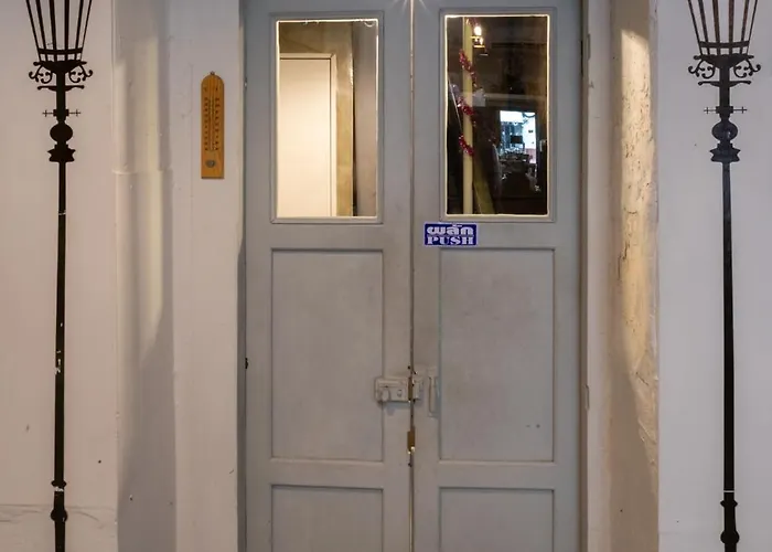 호스텔 Sip N' Camp